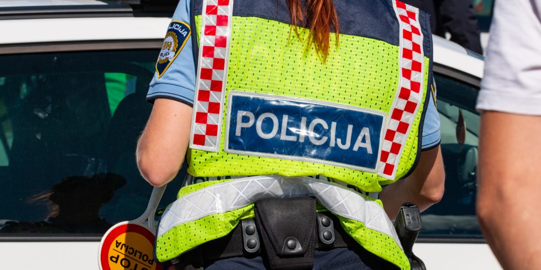 Policija promet -28 Policija promet -28
