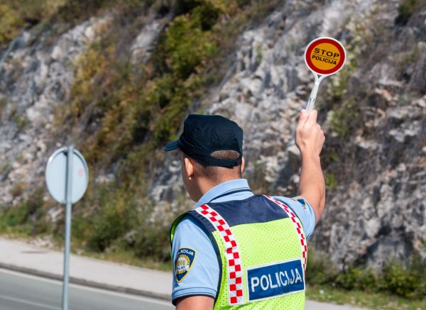 Policija promet -3