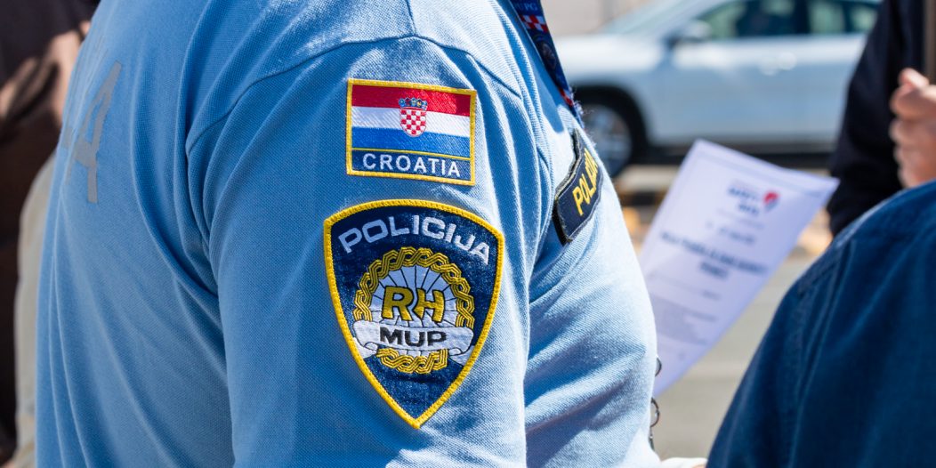 Policija promet -36 Policija promet -36