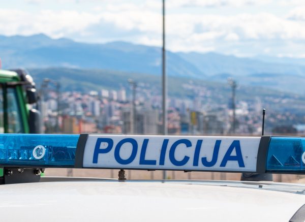 Policija promet -38