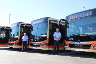 Predstavljeno-14-novih-autobusa-Autotroleja-nabavljenih-EU-sredstvima-10 Predstavljeno-14-novih-autobusa-Autotroleja-nabavljenih-EU-sredstvima-10
