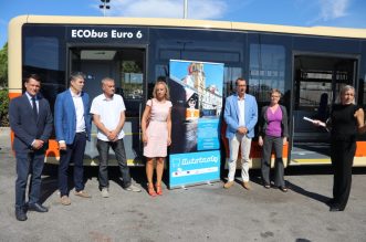 Predstavljeno-14-novih-autobusa-Autotroleja-nabavljenih-EU-sredstvima-5-1200×800 Predstavljeno-14-novih-autobusa-Autotroleja-nabavljenih-EU-sredstvima-5-1200×800