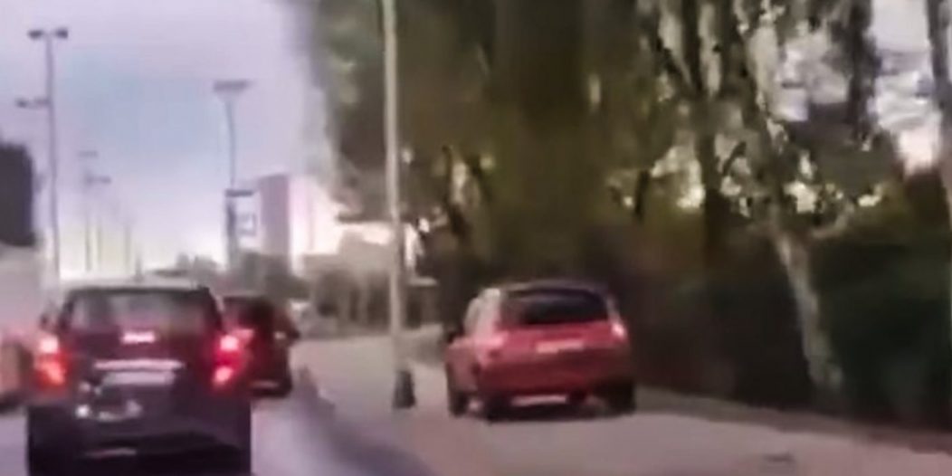 auto pločnik bolja auto pločnik bolja