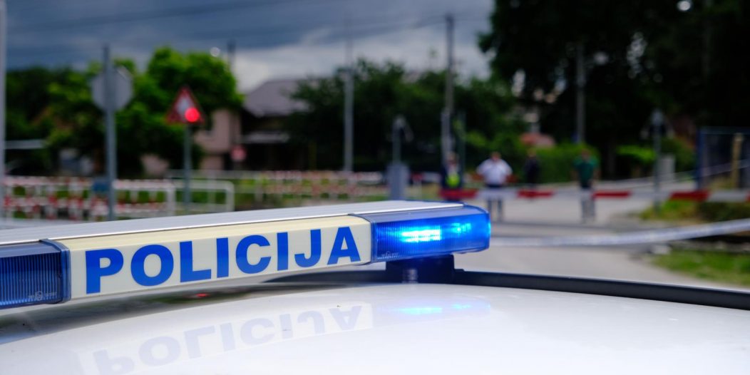 Zagreb: Jedna osoba poginula u naletu vlaka u Trnavi Zagreb: Jedna osoba poginula u naletu vlaka u Trnavi