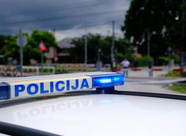Zagreb: Jedna osoba poginula u naletu vlaka u Trnavi