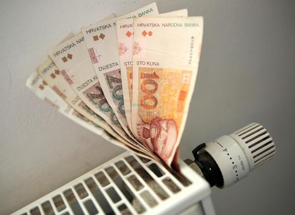 Najavljeno smanjenje PDV-a na brojne proizvode i usluge, hranu, plin, higijenske uloške…