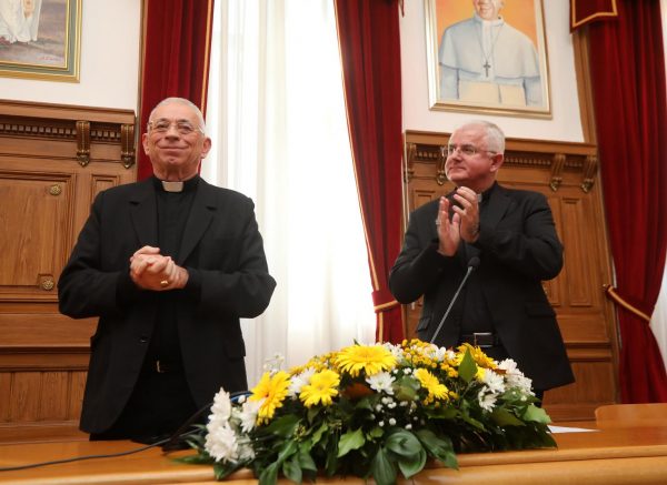Nadbiskup Devčić odlazi u mirovinu, Uzinić preuzima Riječku nadbiskupiju