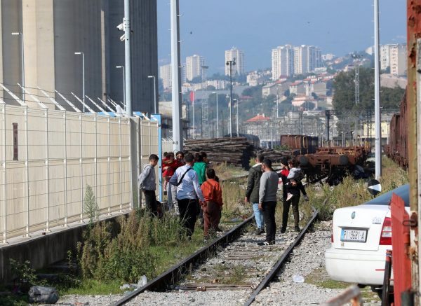 Rijeka: Migranti na eljezni?kom kolodvoru ?ekaju prijevoz za odlazak u razvijenije zapadne zemlje Europe