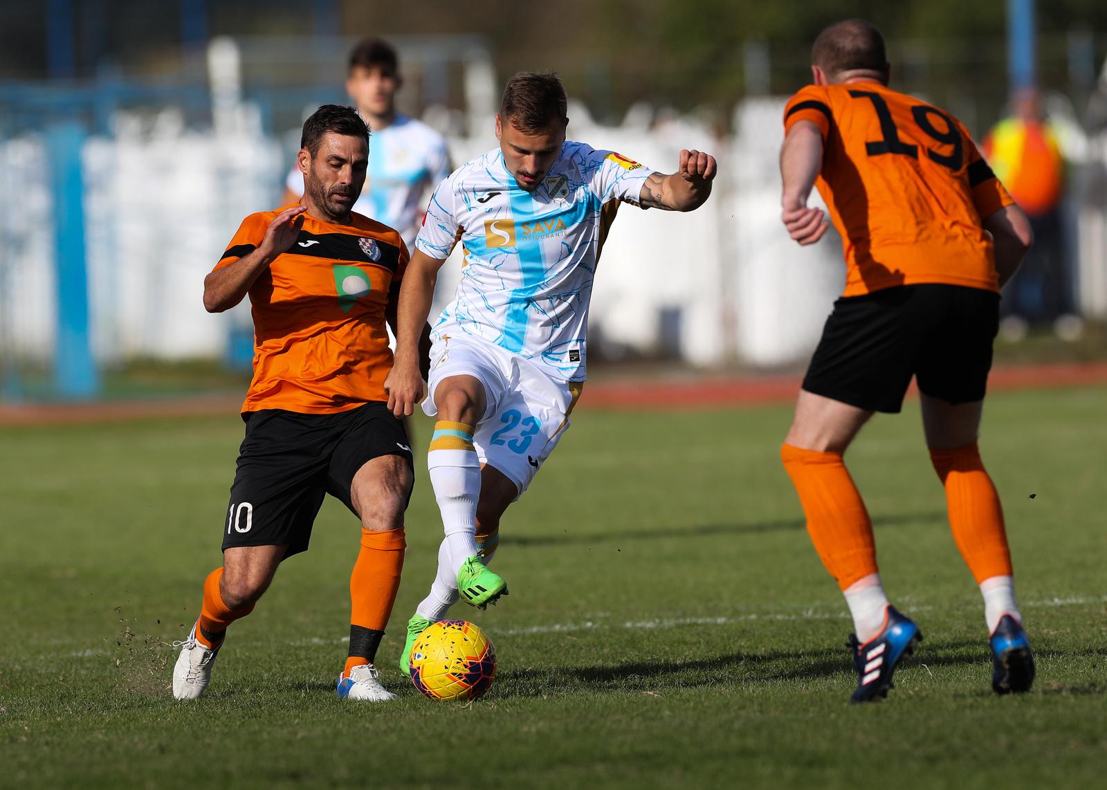 Moslavina Kutina i Rijeka sastali su se u 1/16 finala Supersport hrvatskog nogometnog kupa Moslavina Kutina i Rijeka sastali su se u 1/16 finala Supersport hrvatskog nogometnog kupa