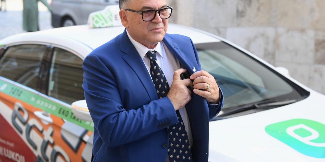 Zagreb: Dolazak novoizabranih saborskih zastupnika na konstituirajuću sjednicu 10. saziva Zagreb: Dolazak novoizabranih saborskih zastupnika na konstituirajuću sjednicu 10. saziva
