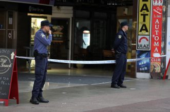 Zbog dojave o bombi ispražnjena je Robna kuća Rijeka Zbog dojave o bombi ispražnjena je Robna kuća Rijeka