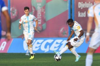 Slaven Belupo i Rijeka sastali se u 14. kolu SuperSport HNL-a Slaven Belupo i Rijeka sastali se u 14. kolu SuperSport HNL-a