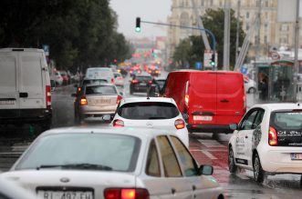 Rijeka: Jaka kiša otežava promet po centru grada Rijeka: Jaka kiša otežava promet po centru grada
