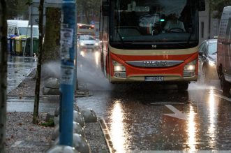 Rijeka: Jaka kiša otežava promet po centru grada Rijeka: Jaka kiša otežava promet po centru grada