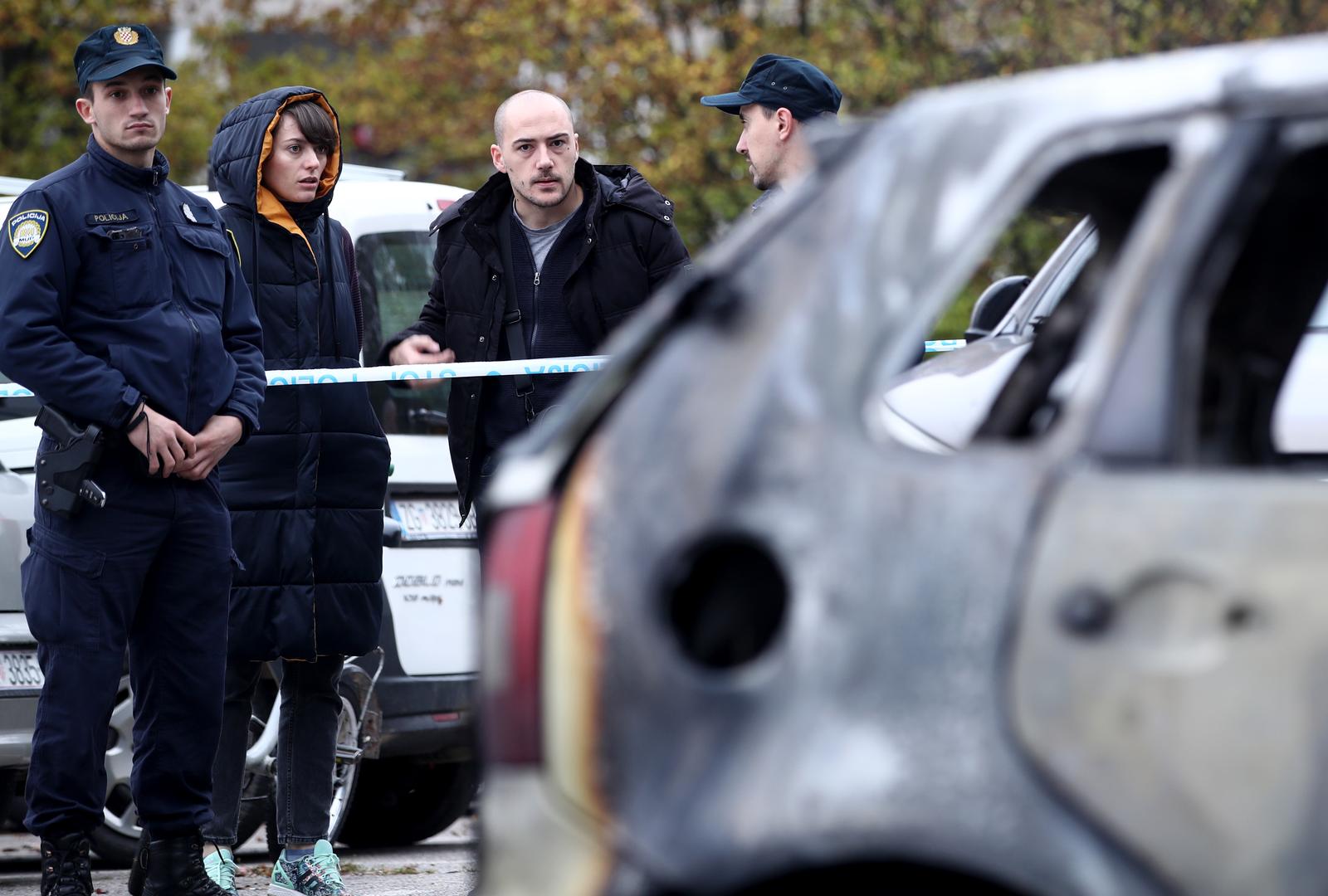 Zagreb: Na parkiralištu u Sloboštini tijekom noći izgorjelo osam automobila