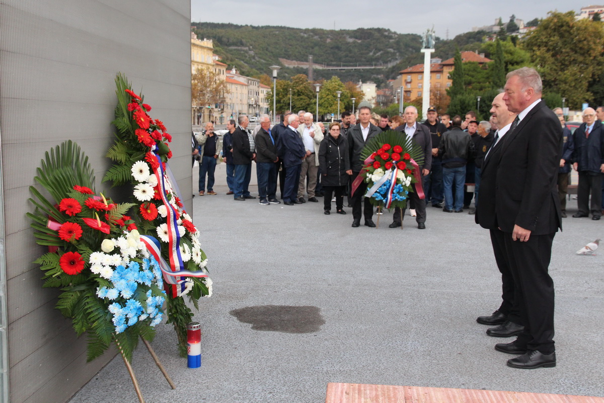 Polaganje-vijenaca-za-31.-obljetnicu-128.-brigade-HV-a-2 Polaganje-vijenaca-za-31.-obljetnicu-128.-brigade-HV-a-2