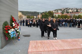 Polaganje-vijenaca-za-31.-obljetnicu-128.-brigade-HV-a-4 Polaganje-vijenaca-za-31.-obljetnicu-128.-brigade-HV-a-4
