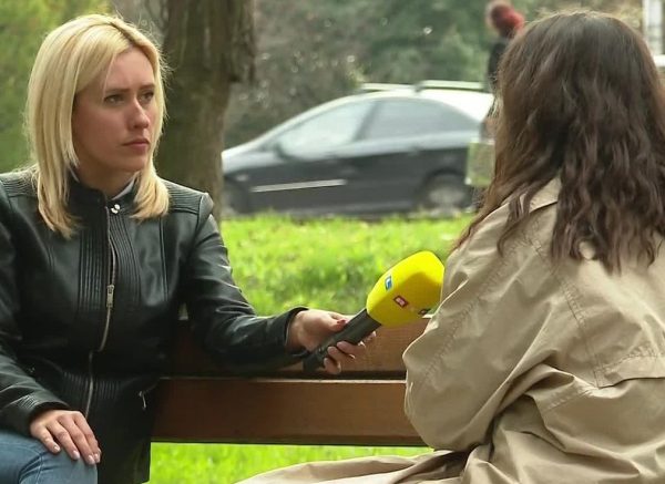 djevojka žena taksi rtl