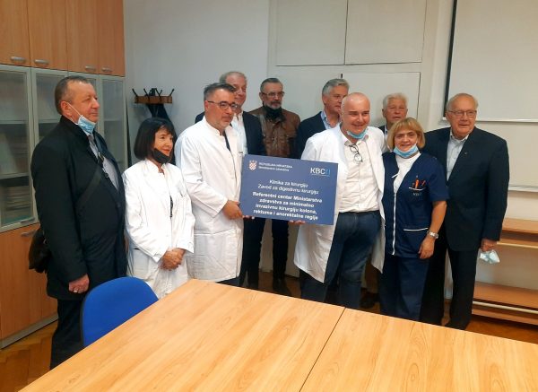 Članovi upravnog vijeća i djelatnici Zavoda