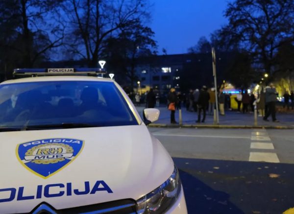 POLICIJA NOĆ sLAVEN bRANISLAV bABIĆ Pixsell