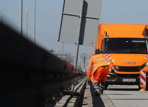 Zagreb: Svakodnevni posao djelatnika Hrvatskih autocesta