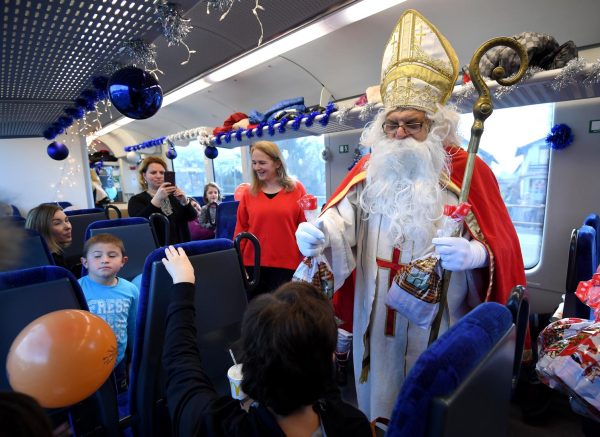 Zagreb: Dvjestotinjak djece krenulo na vožnju Tin expressom