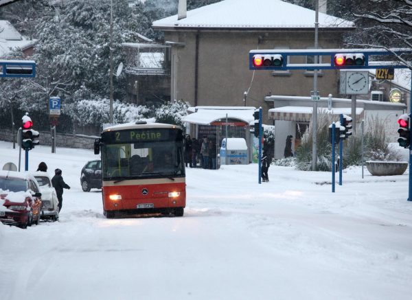 Rijeka: Gra?ane probudio snijeg koji je jedino razveselio djecu