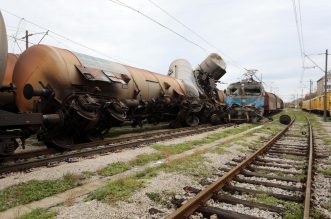 Sudar vlakova kod Rijeke: Teretni vlak zabio se u cisternu Sudar vlakova kod Rijeke: Teretni vlak zabio se u cisternu