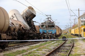 Sudar vlakova kod Rijeke: Teretni vlak zabio se u cisternu Sudar vlakova kod Rijeke: Teretni vlak zabio se u cisternu
