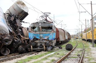 Sudar vlakova kod Rijeke: Teretni vlak zabio se u cisternu Sudar vlakova kod Rijeke: Teretni vlak zabio se u cisternu
