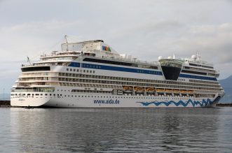 Rijeka: Kruzer AidaBlu uplovio u riječku luku Rijeka: Kruzer AidaBlu uplovio u riječku luku