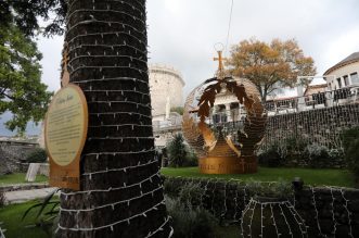 Trsatsku gradinu osvijetlit ?e vie od 12 kilometara lampica Trsatsku gradinu osvijetlit ?e vie od 12 kilometara lampica