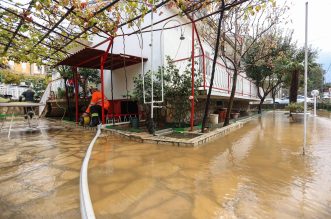 Potop u Novom Vinodolskom, zatvorene ceste Potop u Novom Vinodolskom, zatvorene ceste