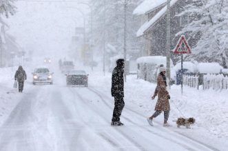 U Delnicama napadalo 40 centimetara snijega, otežan promet kroz mjesto U Delnicama napadalo 40 centimetara snijega, otežan promet kroz mjesto