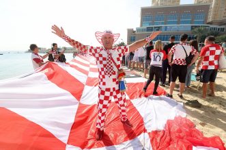 KATAR 2022 Doha: Navija?i zastavom dugom 200 metara doli dati podrku hrvatskim reprezentativcima KATAR 2022 Doha: Navija?i zastavom dugom 200 metara doli dati podrku hrvatskim reprezentativcima