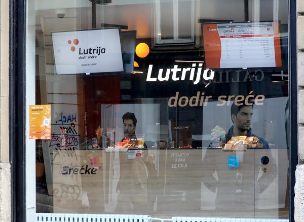 U skladu s odlukom Stožera civilne zaštite Hrvatska poštanska banka i Hrvatska lutrija više nemaju obvezu provjere covid potvrda