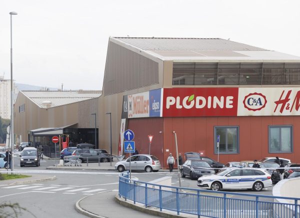 Rijeka: Pljačka Fininog kombija  u ZTC-ovoj garaži za dostavu