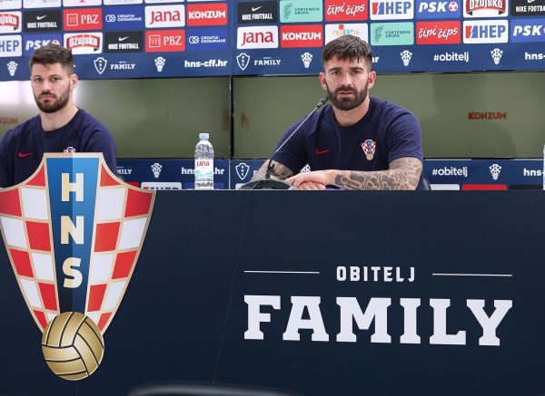 Doha: Hrvatska nogometna reprezentacija održala je konferenciju za medije u trening kampu Al Ersal 3