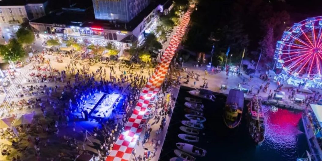 hrvatska zastava katar hrvatska zastava katar
