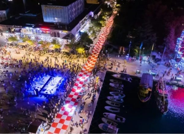 hrvatska zastava katar