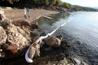 Uklanja se površinsko onečišćenje mora kod Urinja Uklanja se površinsko onečišćenje mora kod Urinja