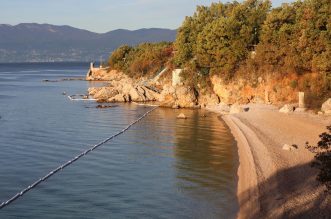 Uklanja se površinsko onečišćenje mora kod Urinja Uklanja se površinsko onečišćenje mora kod Urinja