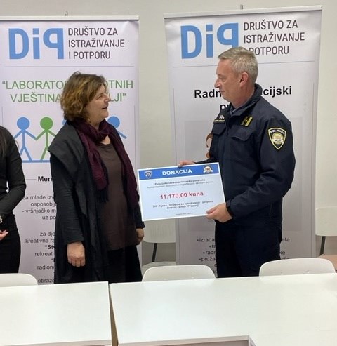 DIP-mala DIP-mala