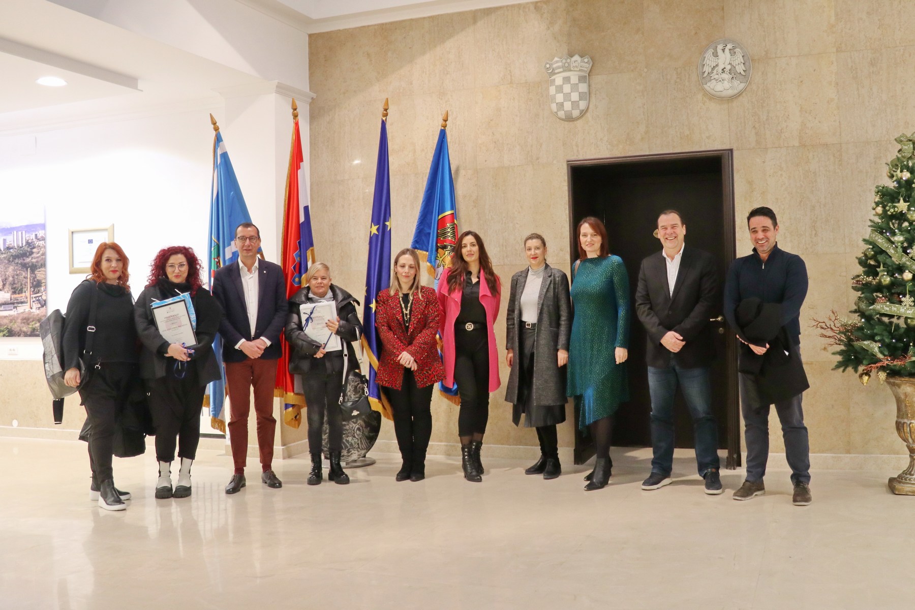 Najljepše uređeni blagdanski izlozi u Rijeci (5) Najljepše uređeni blagdanski izlozi u Rijeci (5)