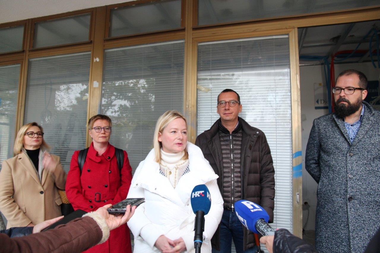 Obilazak-radova-u-novom-prostoru-Područnog-odjela-Centra-za-odgoj-i-obrazovanje-Rijeka-8 Obilazak-radova-u-novom-prostoru-Područnog-odjela-Centra-za-odgoj-i-obrazovanje-Rijeka-8