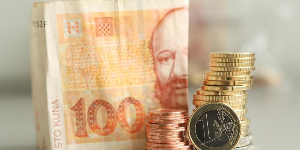 Od danas se može kupiti početni paket eurokovanica, koji sadržava 33 eurokovanice Od danas se može kupiti početni paket eurokovanica, koji sadržava 33 eurokovanice