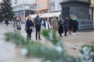 Zagreb: Održan prosvjedni performans ‘Tiha misa’ Zagreb: Održan prosvjedni performans ‘Tiha misa’