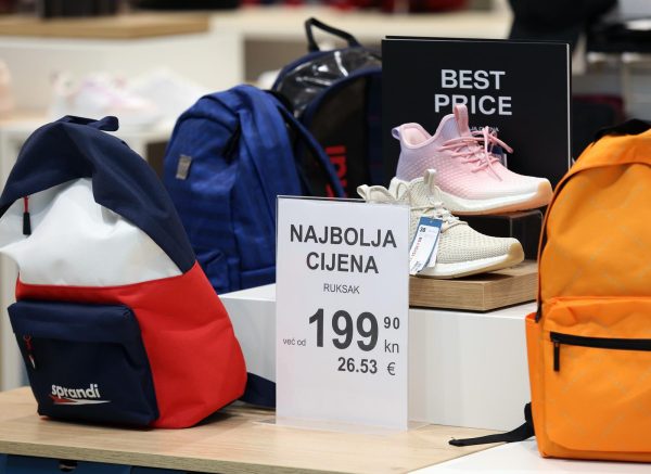 Šibenik: Od danas cijene svugdje moraju biti iskazane u kunama i eurima