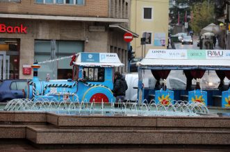Rijeka: Vlakić Djeda Mraza stigao je uoči blagdana na Korzo Rijeka: Vlakić Djeda Mraza stigao je uoči blagdana na Korzo