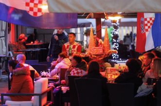 Rijeka: Najvijači prate utakmicu između Hrvatske i Japana Rijeka: Najvijači prate utakmicu između Hrvatske i Japana